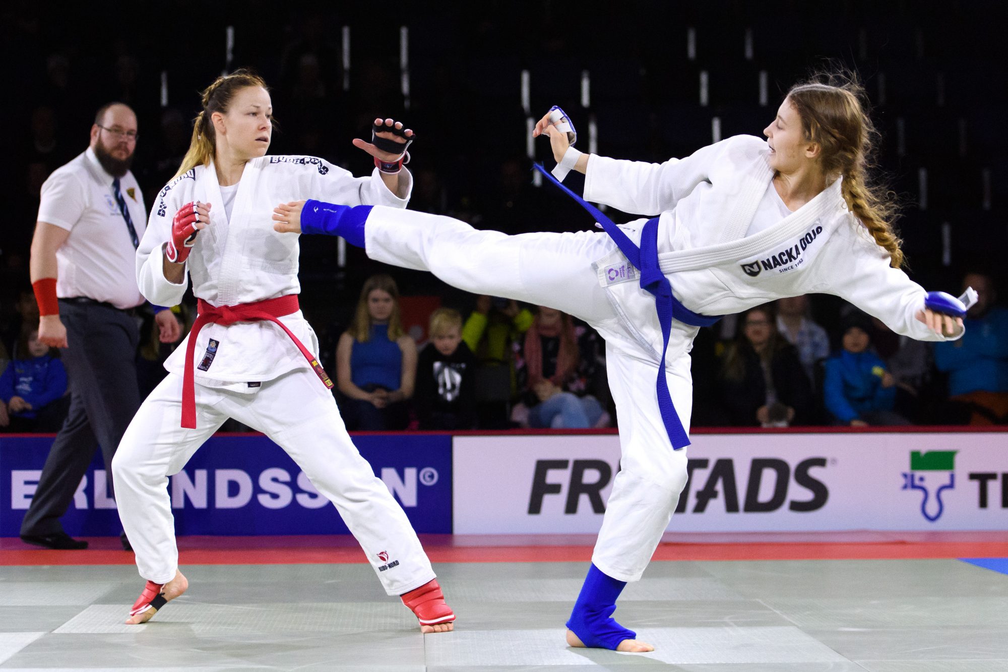 Johanna Hamberg möter Lovisa Schmidt i en final i jujutsu under dag 6 av SM-veckan den 25 mars 2018 i Skellefteå